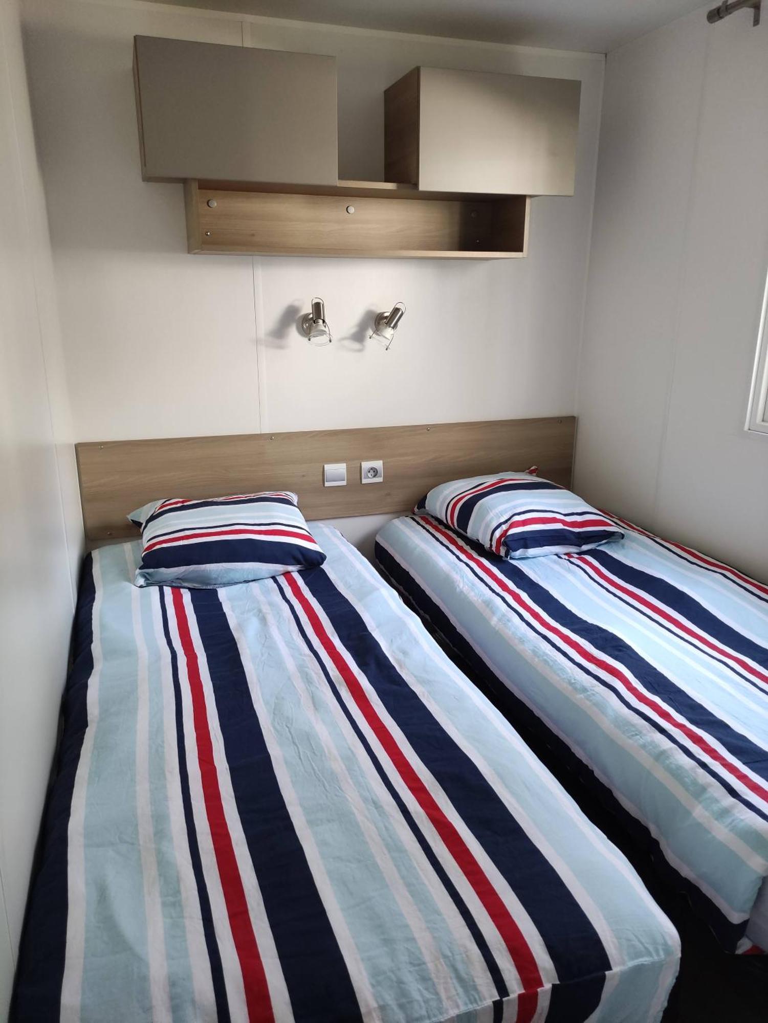 Mobil-Home 6/8 Personnes Au Domaine De Kerlann, 阿旺桥 外观 照片